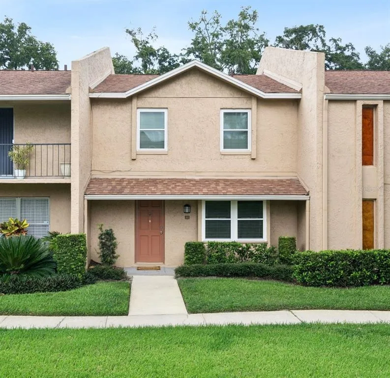 820 PARK LAKE CIRCLE # 11, MAITLAND, FL 32751