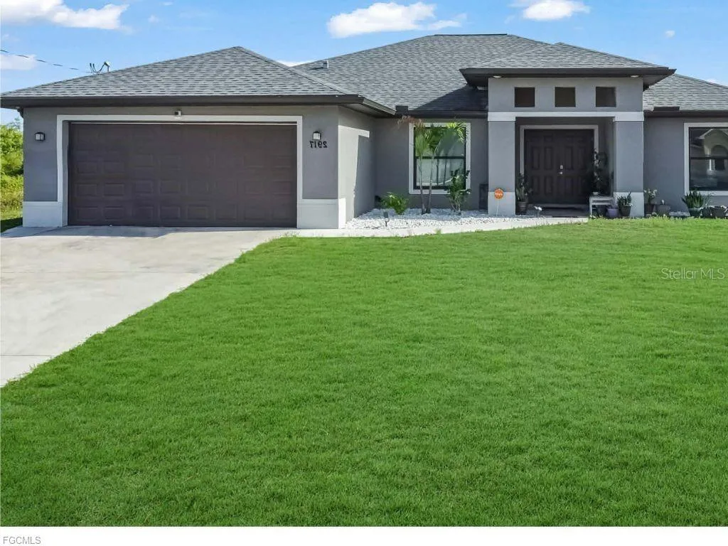 2917 12TH STREET SW, LEHIGH ACRES, FL 33976