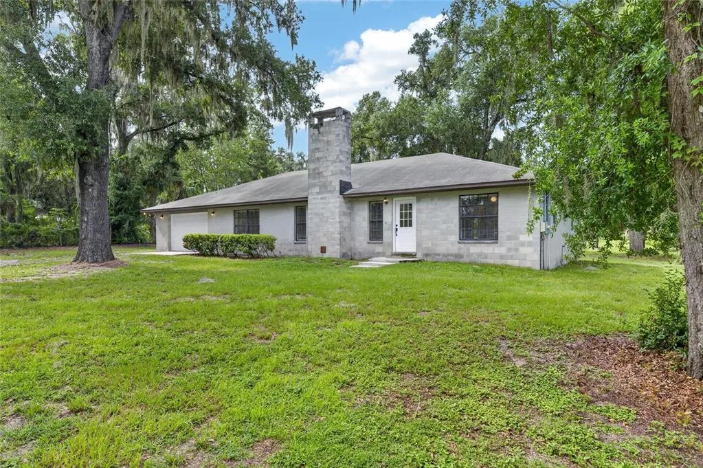 615 THOMPSON ROAD, LITHIA, FL 33547