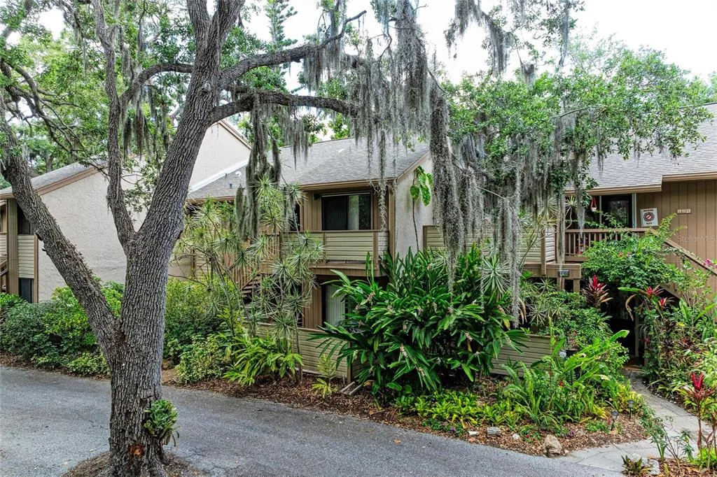 1709 CLOWER CREEK DRIVE # 205, SARASOTA, FL 34231