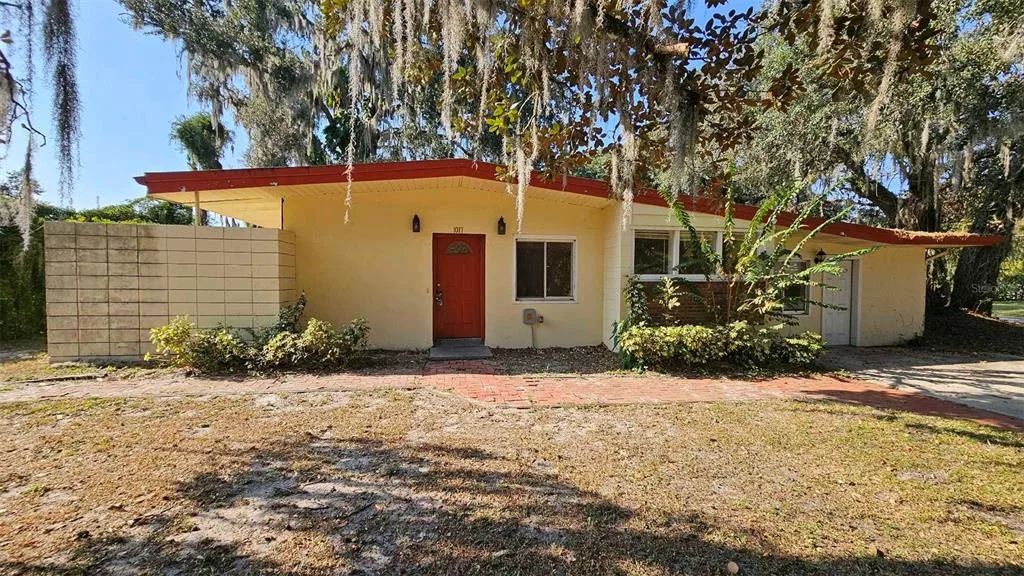 1017 CYPRESS STREET, LEESBURG, FL 34748
