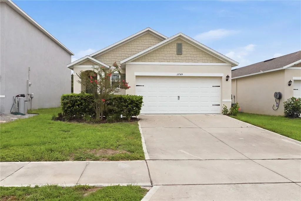1749 SHADOW TRACE WAY, DELAND, FL 32720