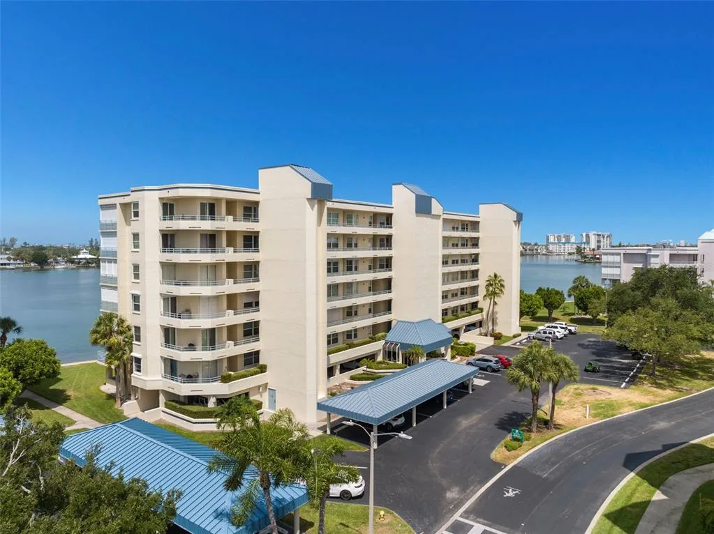 7984 SAILBOAT KEY BOULEVARD S # 306, SOUTH PASADENA, FL 33707