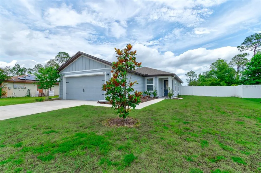 33 PINE CROFT LANE, PALM COAST, FL 32164
