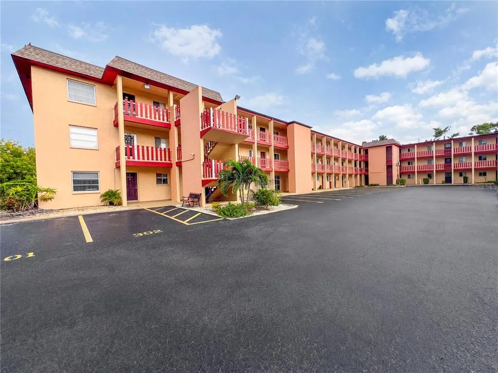 4204 HERON WAY # B304, BRADENTON, FL 34205