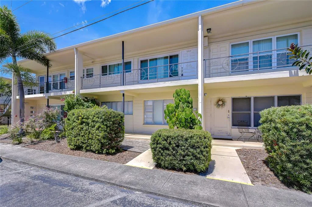 4022 57TH STREET N # 260, KENNETH CITY, FL 33709