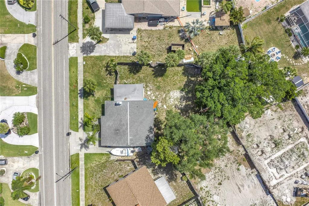 4030 OVERLOOK DRIVE NE, ST PETERSBURG, FL 33703