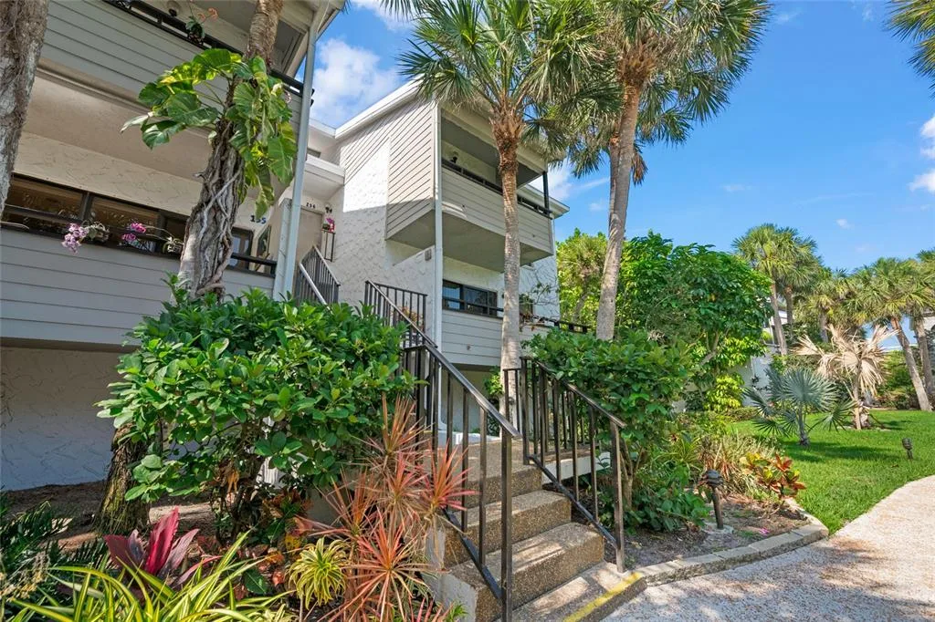 1555 TARPON CENTER DRIVE # 156, VENICE, FL 34285