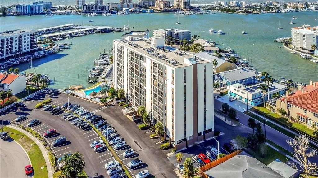 255 DOLPHIN POINT # 305, CLEARWATER BEACH, FL 33767