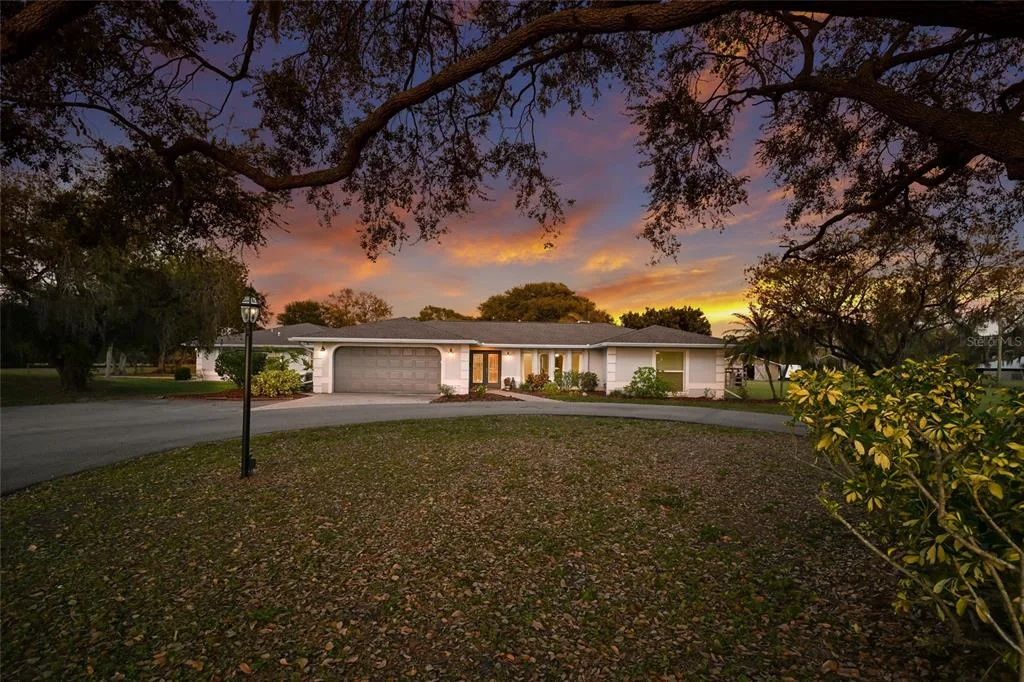 1516 FOX CREEK DRIVE, SARASOTA, FL 34240