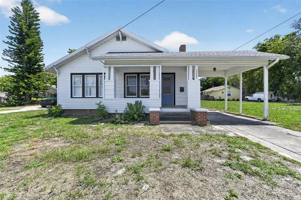 2233 11TH AVENUE W, BRADENTON, FL 34205
