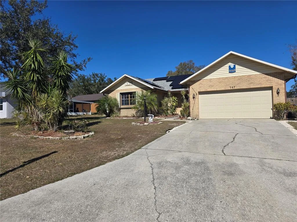 707 CAMBRIDGE WAY, LAKE WALES, FL 33853