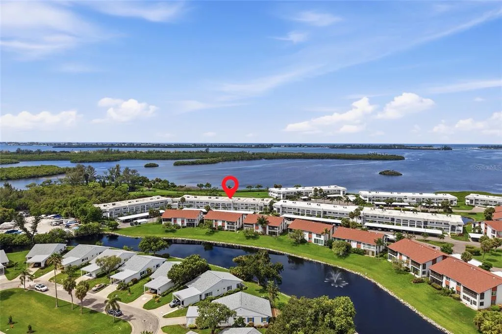 4835 INDEPENDENCE DRIVE, BRADENTON, FL 34210