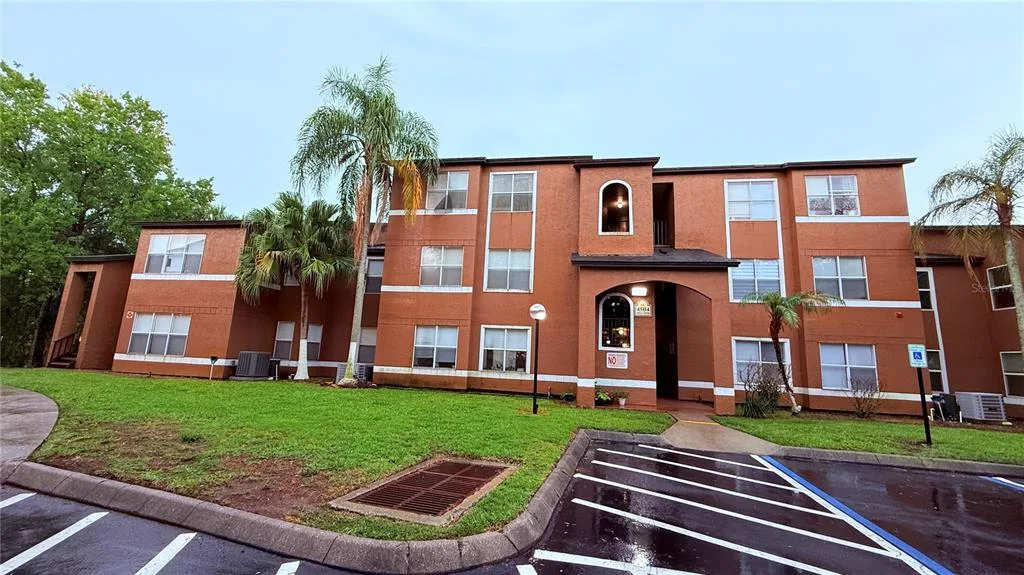4504 COMMANDER DRIVE # 1821, ORLANDO, FL 32822