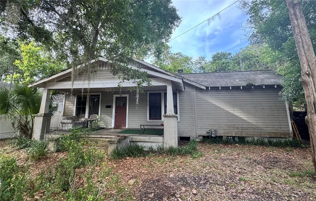 907 NW 11TH AVENUE, GAINESVILLE, FL 32601