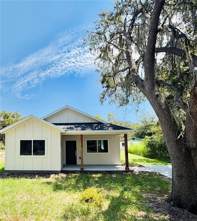 925 NE 17TH DRIVE, GAINESVILLE, FL 32641