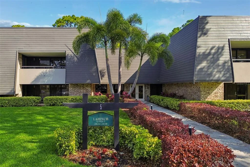 36750 US HIGHWAY 19 N # 8-202, PALM HARBOR, FL 34684