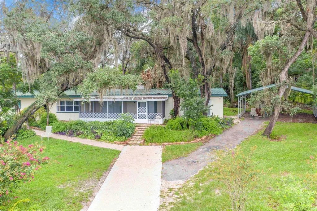 490 TWIN LAKES BOULEVARD, LAKE ALFRED, FL 33850