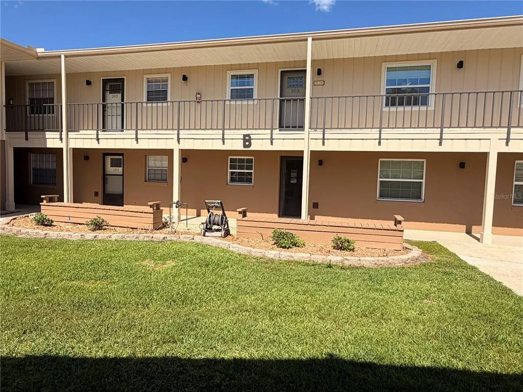 1640 JUNO TR # 205B, ASTOR, FL 32102