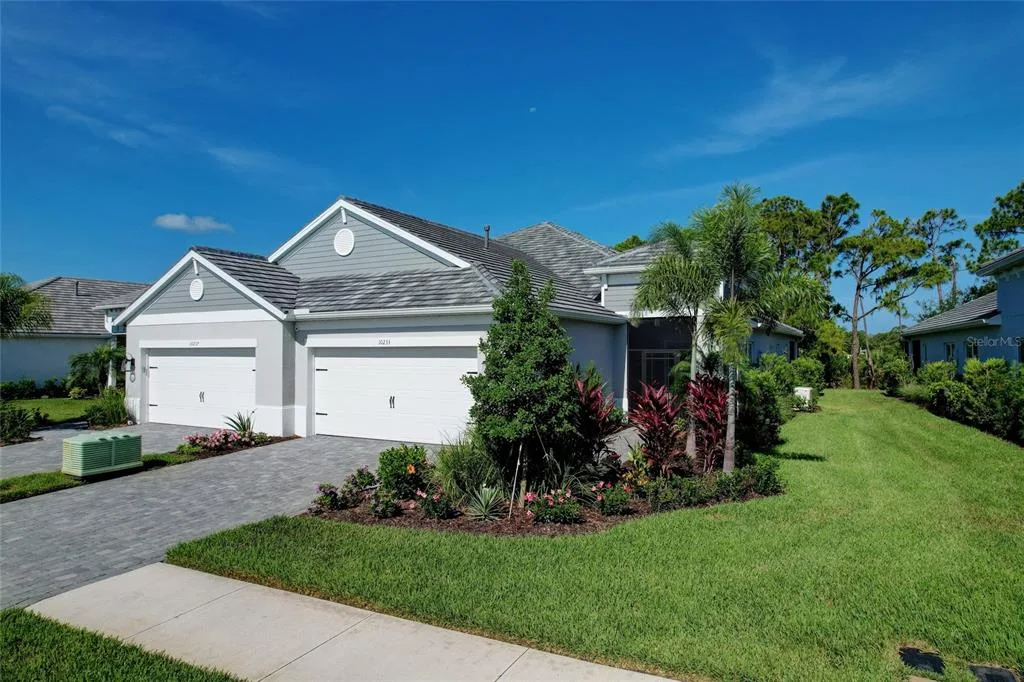 10233 LAKE WALES CIRCLE, SARASOTA, FL 34241