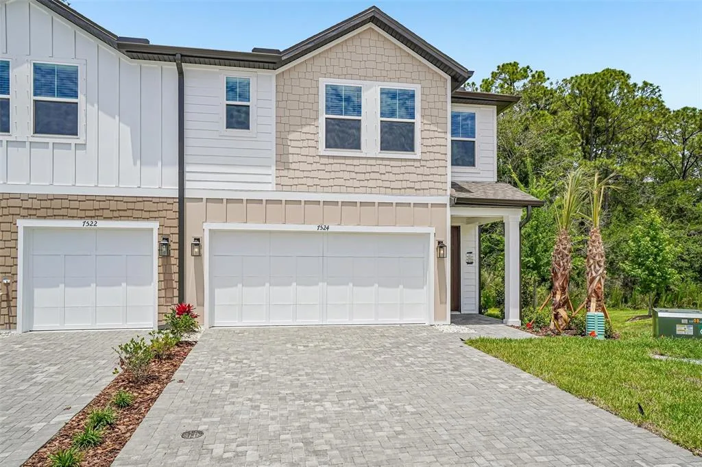 7524 DEER VALLEY CIRCLE, TAMPA, FL 33635