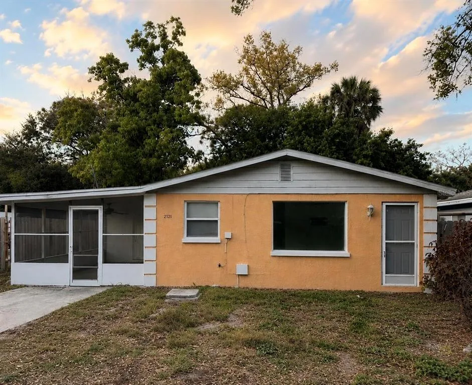 2121 33RD STREET, SARASOTA, FL 34234