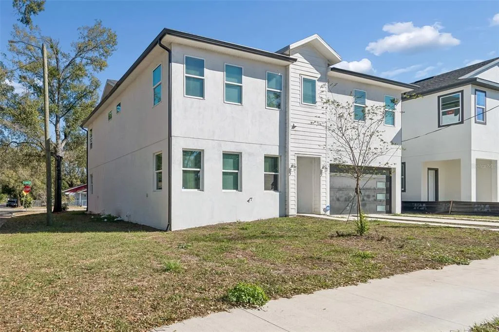 2801 E 19TH AVENUE, TAMPA, FL 33605
