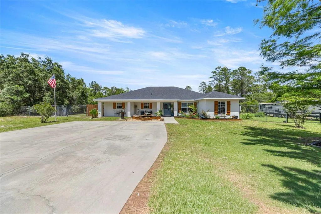 495 FISHER ROAD, OCKLAWAHA, FL 32179