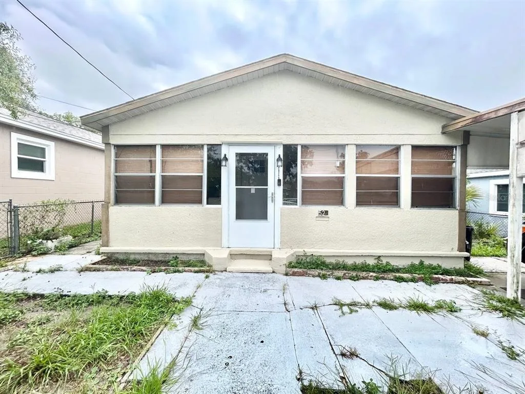524 E LIME STREET, TARPON SPRINGS, FL 34689
