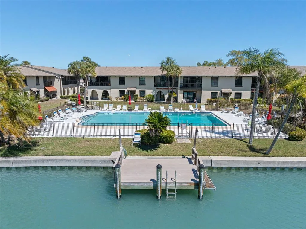 505 PLAZA SEVILLE COURT # 11, TREASURE ISLAND, FL 33706