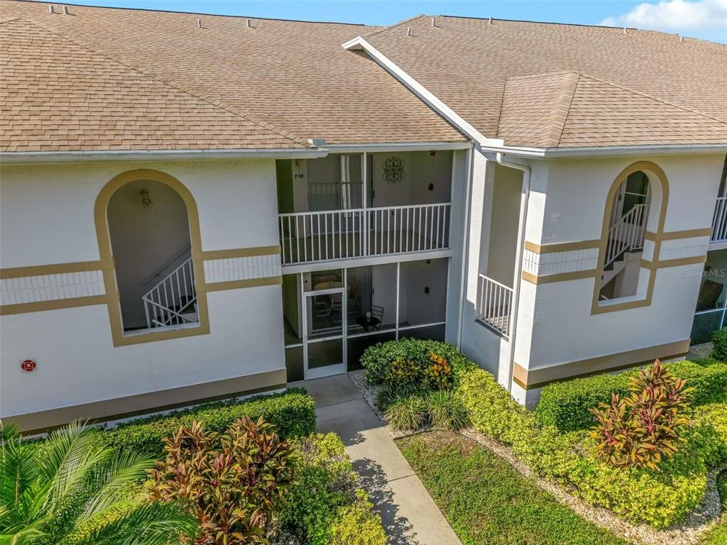 6908 DREWRYS BLUFF # 704, BRADENTON, FL 34203