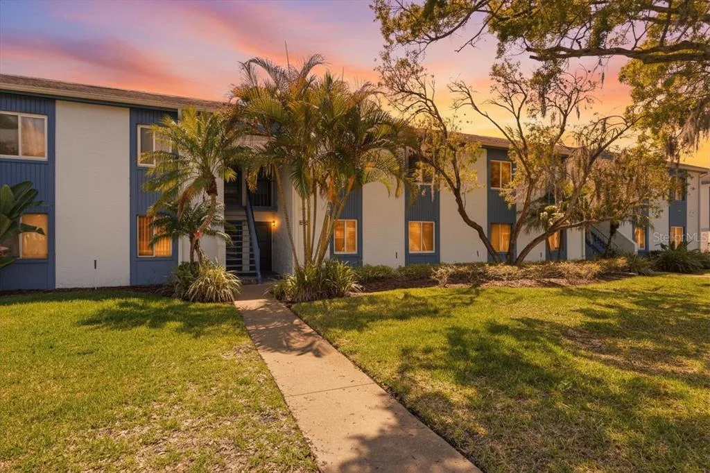 240 CYPRESS LANE # 240, OLDSMAR, FL 34677