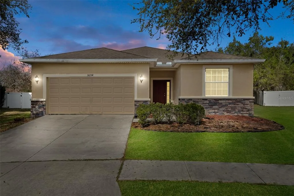 36154 LAGUNA HILLS CIRCLE, ZEPHYRHILLS, FL 33541