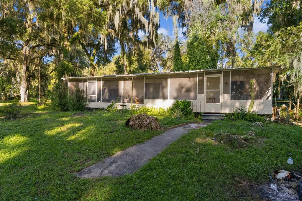 1975 E CR412 ROAD, LAKE PANASOFFKEE, FL 33538