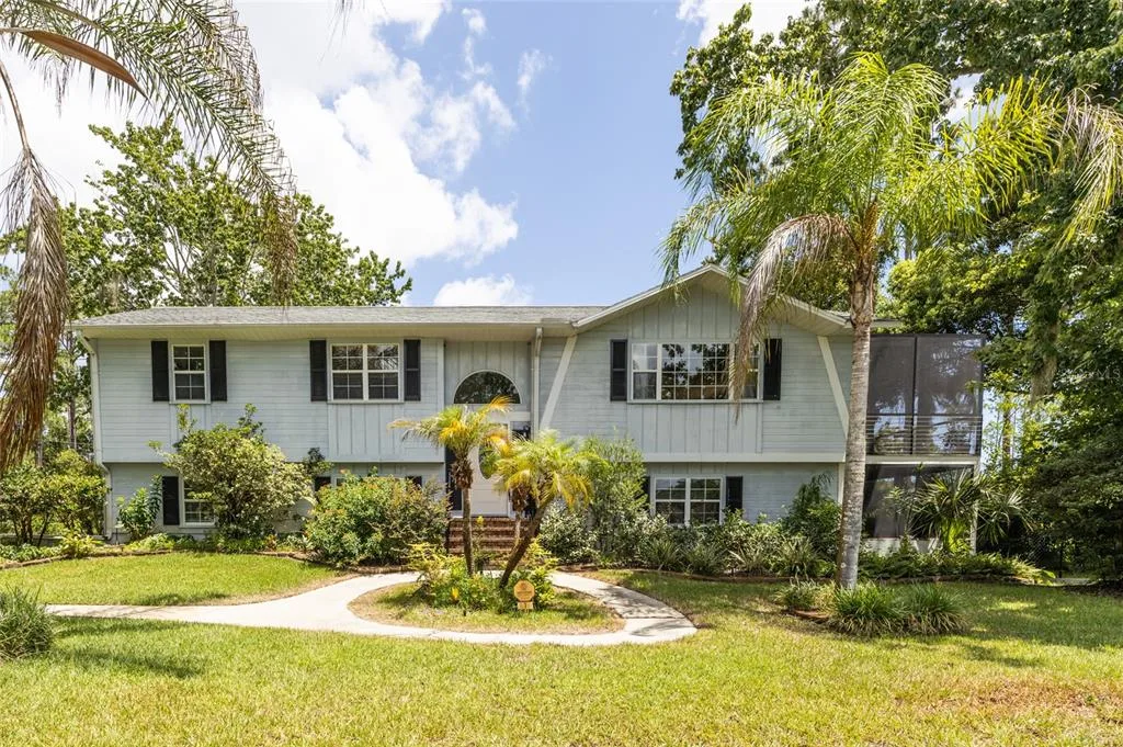1 RYDING LANE, PALM COAST, FL 32164