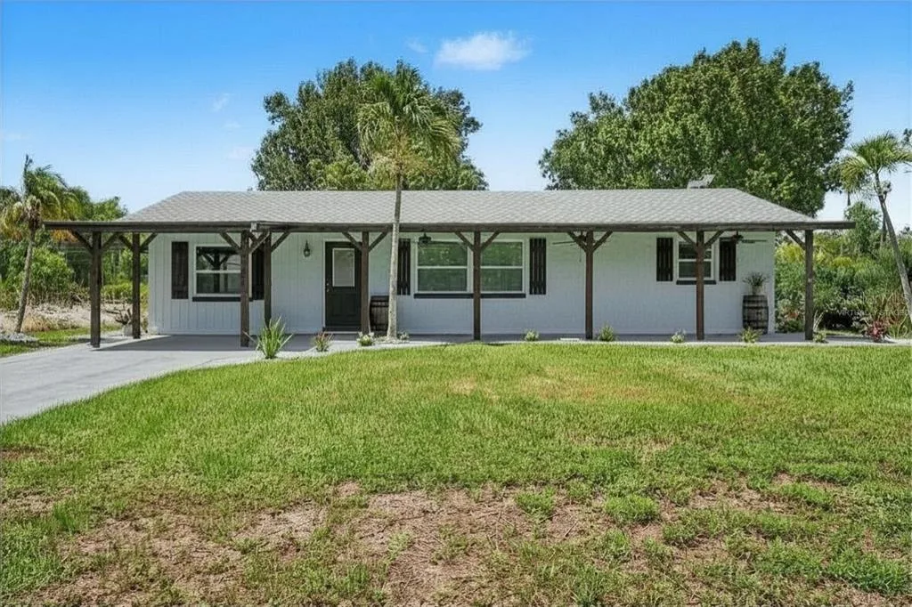 3728 GASPARILLA STREET, ST JAMES CITY, FL 33956