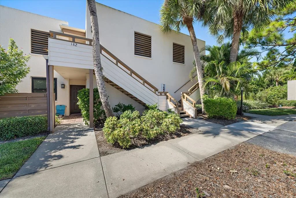 182 PINENEEDLE DRIVE, BRADENTON, FL 34210
