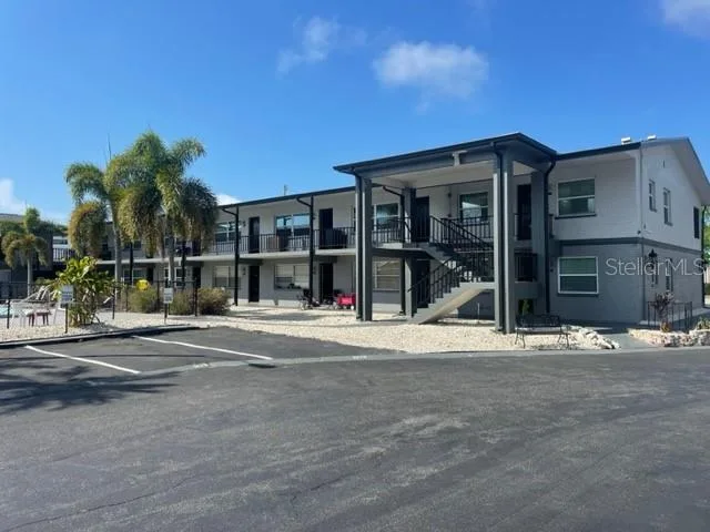 675 INDIAN ROCKS ROAD N # 209D, BELLEAIR BLUFFS, FL 33770