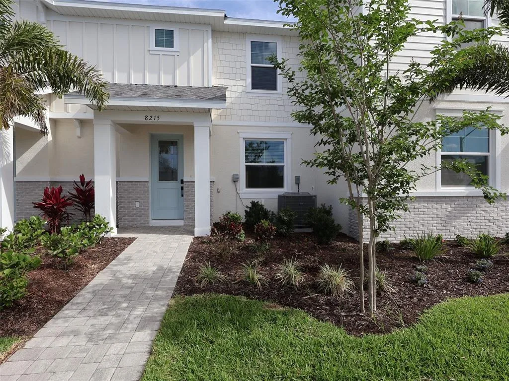 8215 SEAFLOWER PARKWAY, BRADENTON, FL 34210