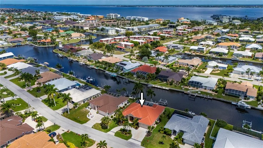 1020 VIA FORMIA, PUNTA GORDA, FL 33950