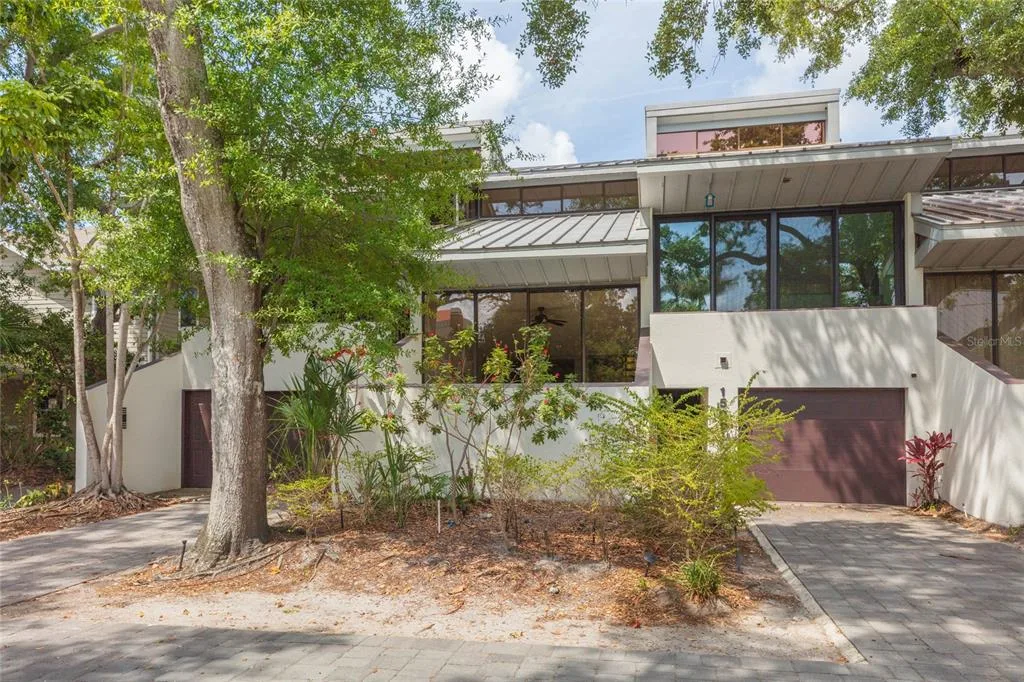 1511 S BAY VILLA PLACE, TAMPA, FL 33629