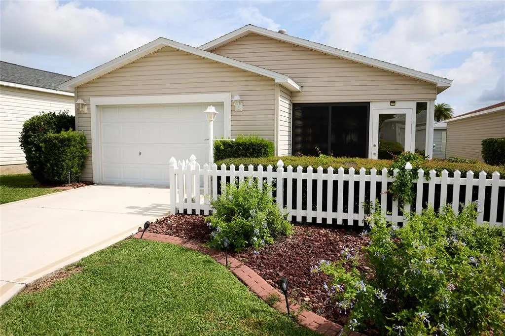 2331 RILEY ROAD, THE VILLAGES, FL 32162