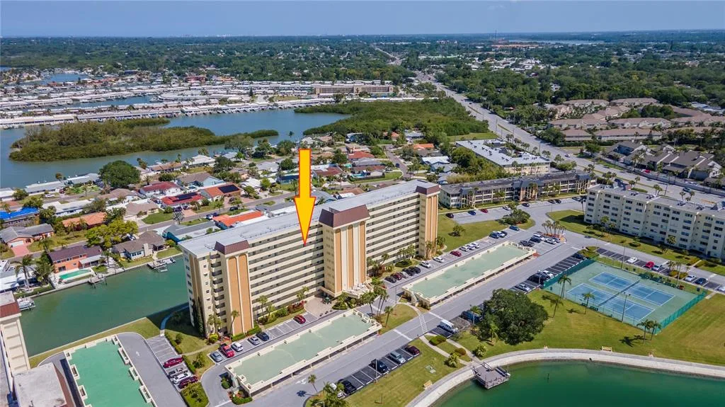 4725 COVE CIRCLE # 804, ST PETERSBURG, FL 33708