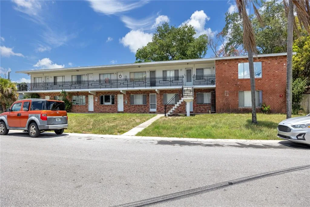 224 WAVERLY WAY # 4, CLEARWATER, FL 33756