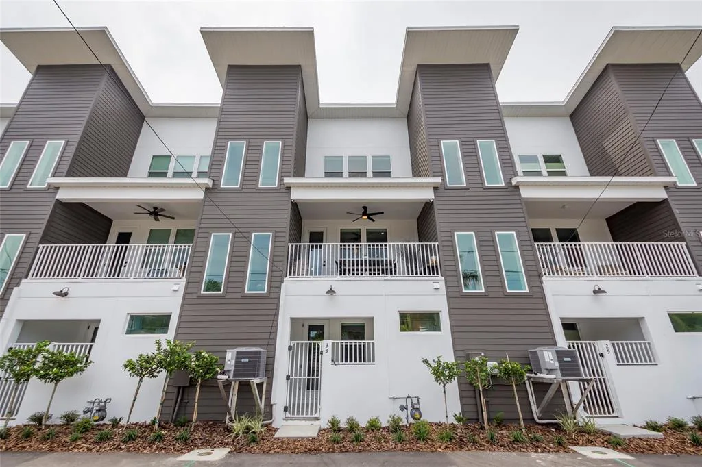 33 29TH STREET N, ST PETERSBURG, FL 33713
