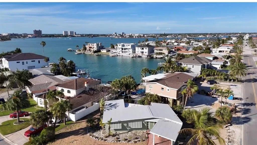 6407 1ST PALM POINT, ST PETE BEACH, FL 33706