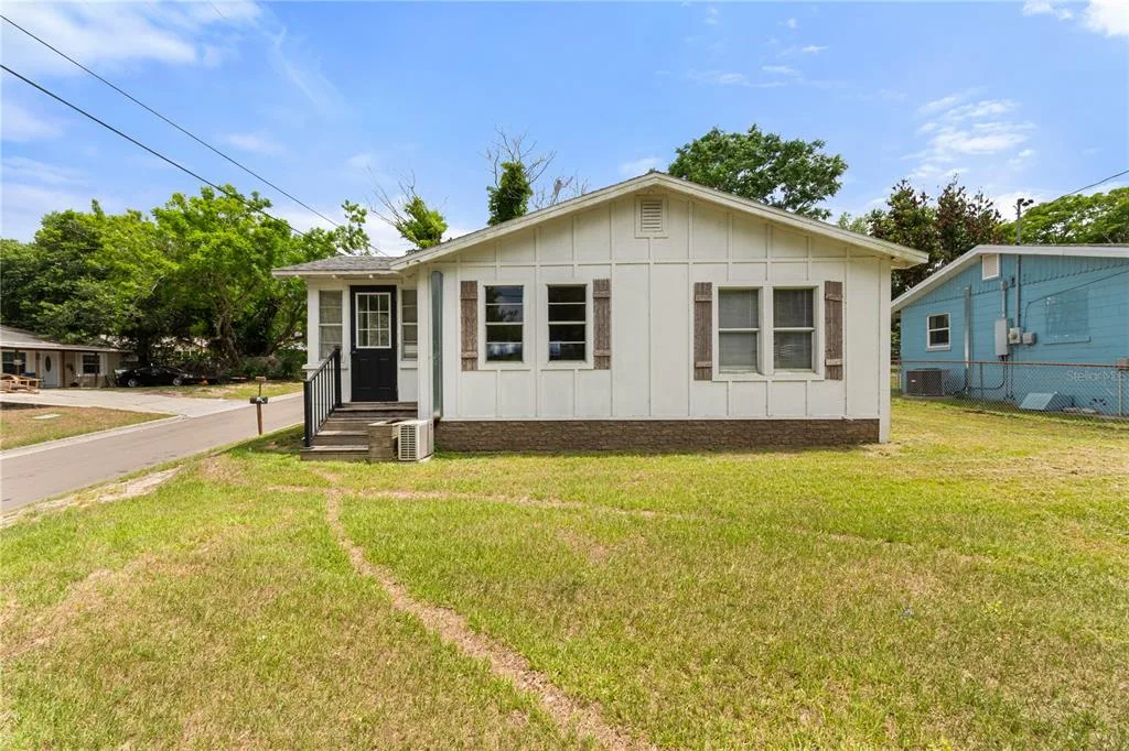 301 WEAVER AVENUE, LAKE WALES, FL 33853