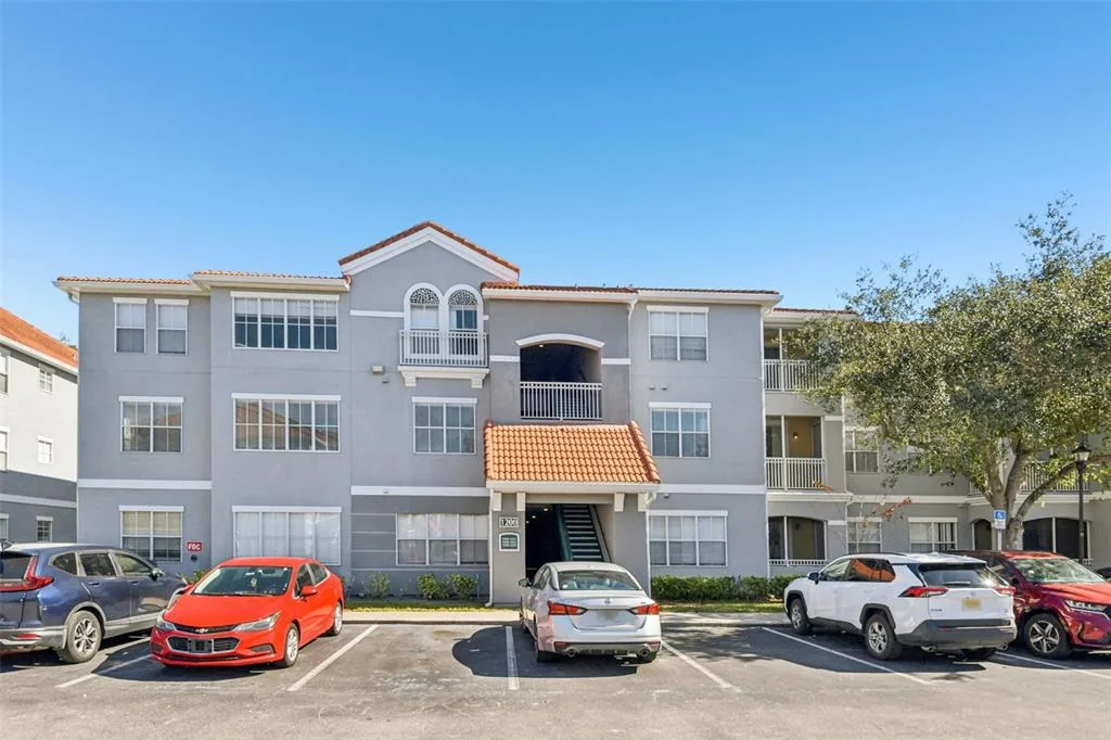 18001 RICHMOND PLACE DRIVE # 1213, TAMPA, FL 33647