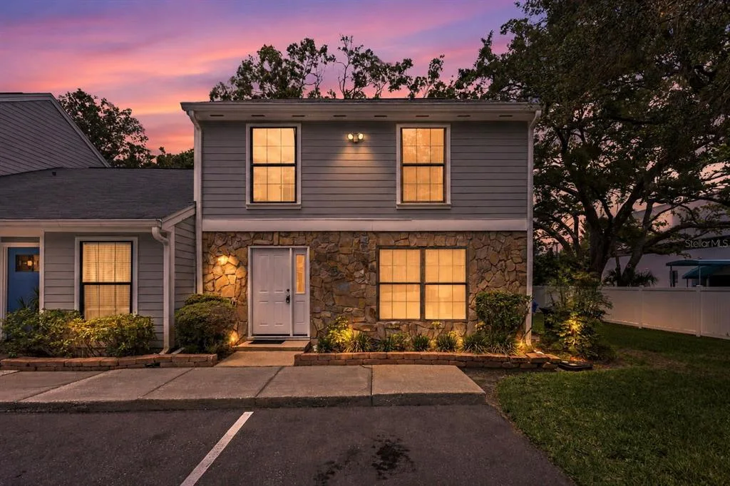 14809 WINDING CREEK COURT, TAMPA, FL 33613