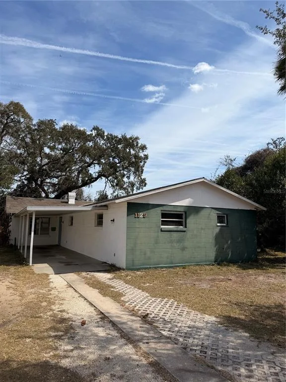 1129 HOLLY AVENUE, DAYTONA BEACH, FL 32117